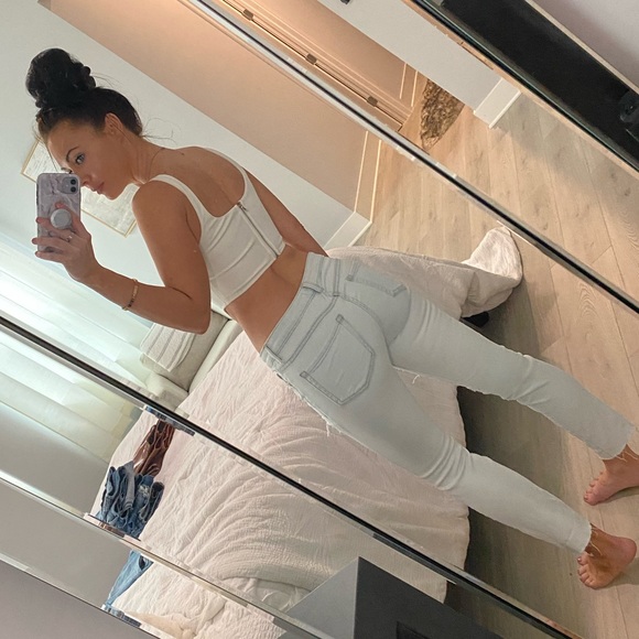 Low rise - Light washed distressed denim - Picture 4 of 4